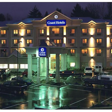 Coast Abbotsford Hotel & Suites Exterior photo