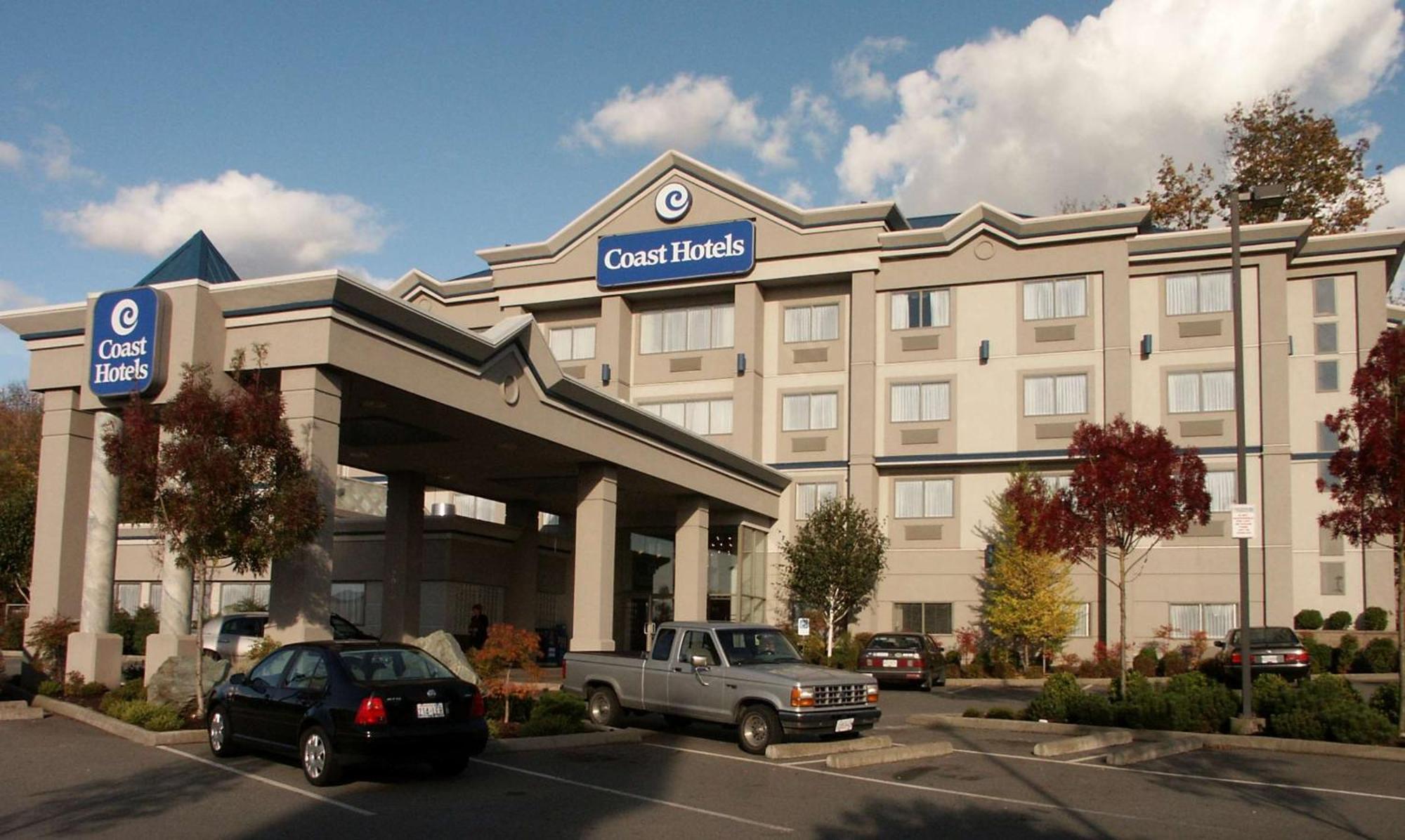 Coast Abbotsford Hotel & Suites Exterior photo