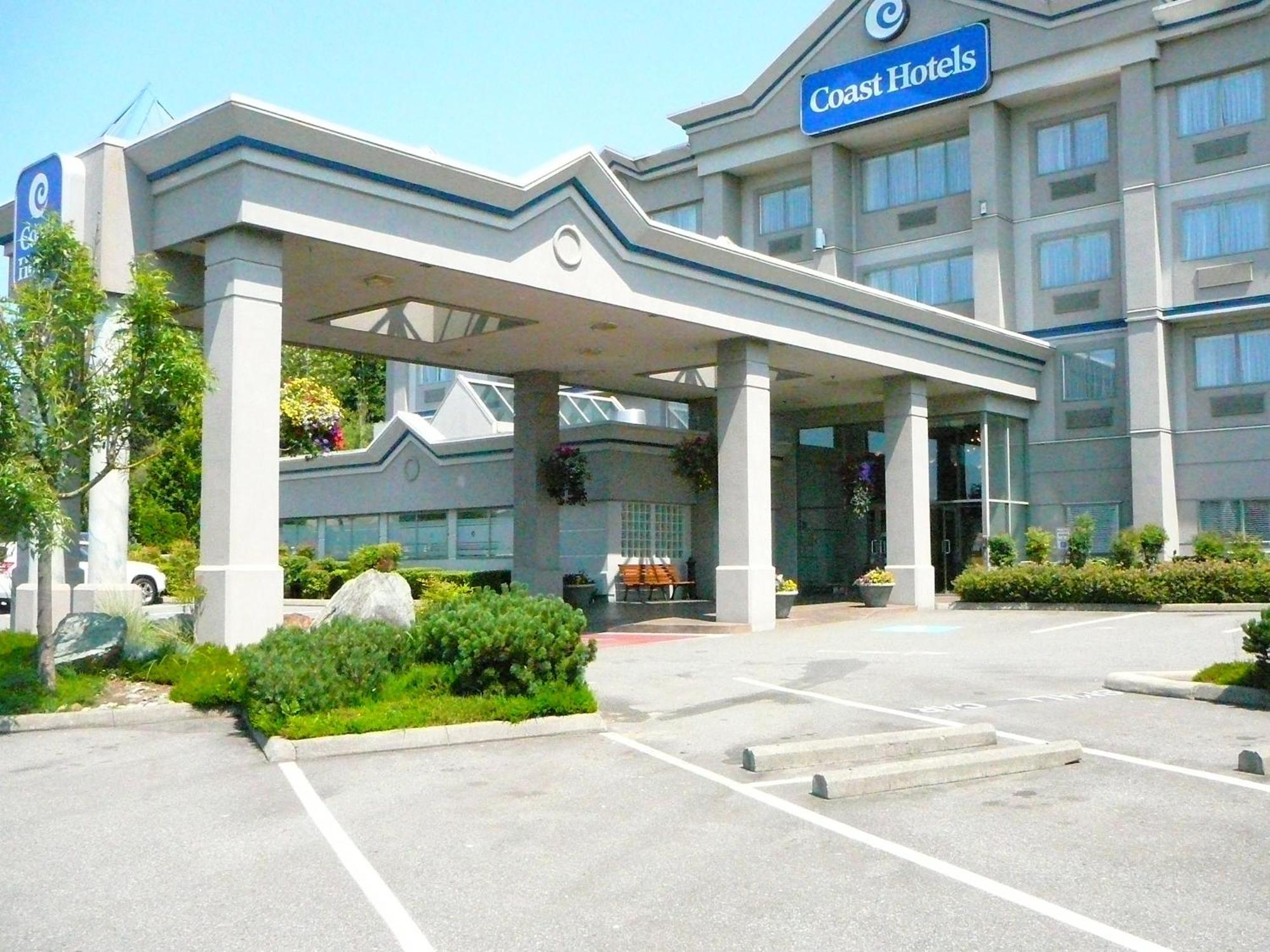 Coast Abbotsford Hotel & Suites Exterior photo