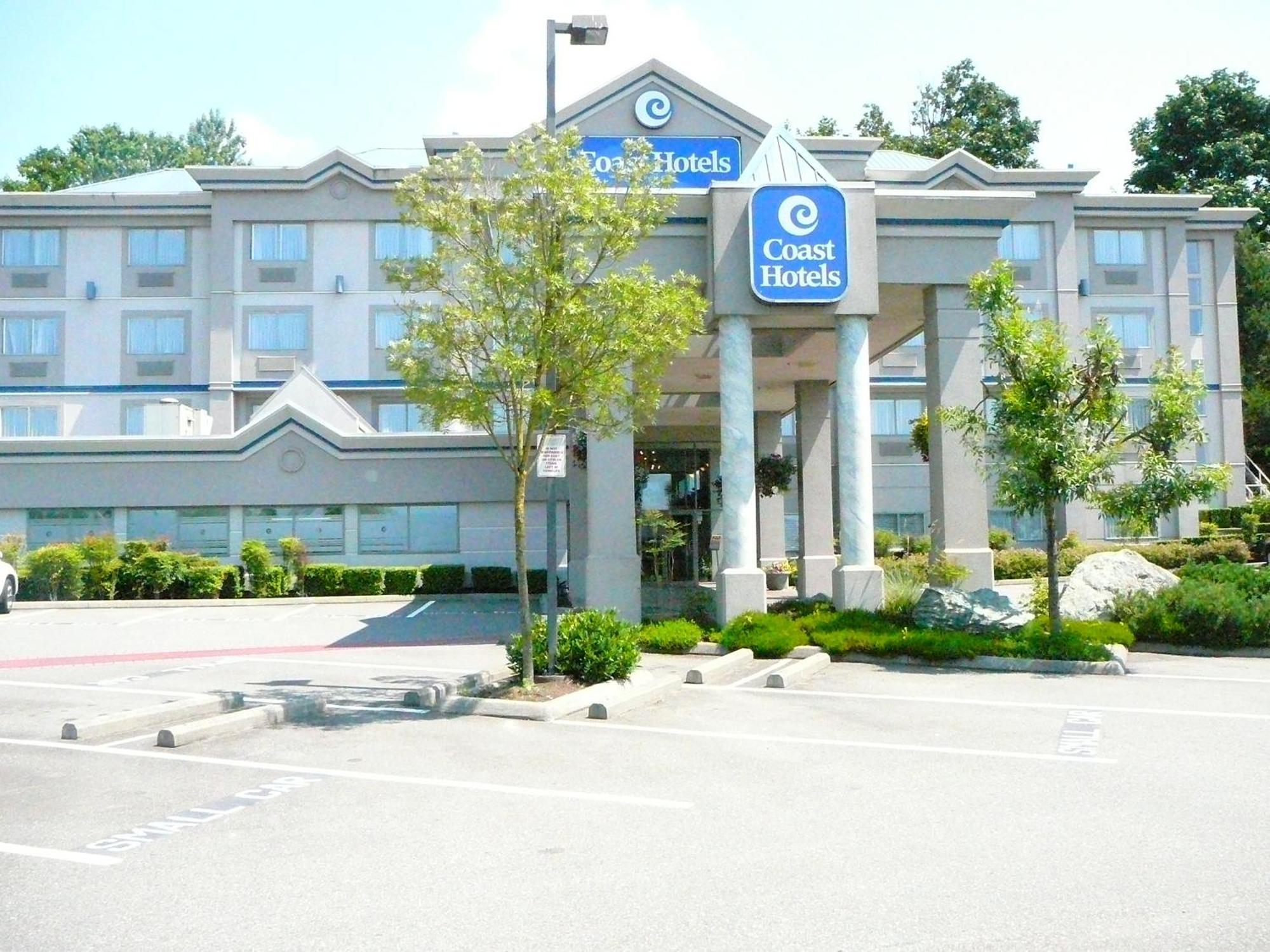 Coast Abbotsford Hotel & Suites Exterior photo